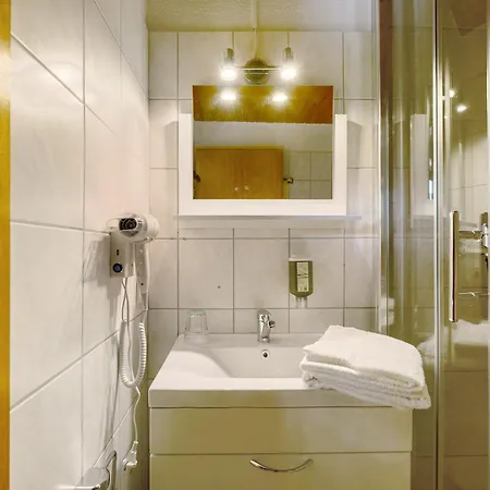 Gaestezimmer St Wendel 3*